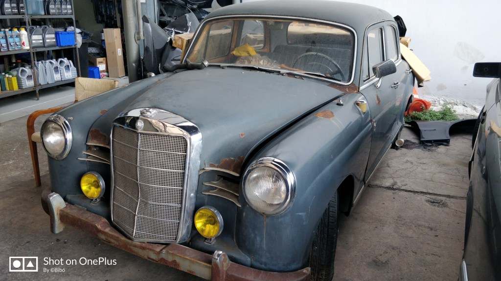 Mercedes-Benz Ponton W120