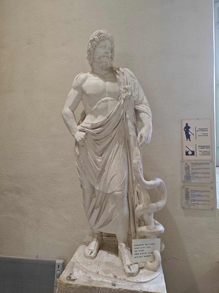 Aszklépiosz szobra