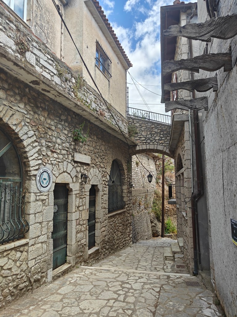 Karytaina Καρύταινα